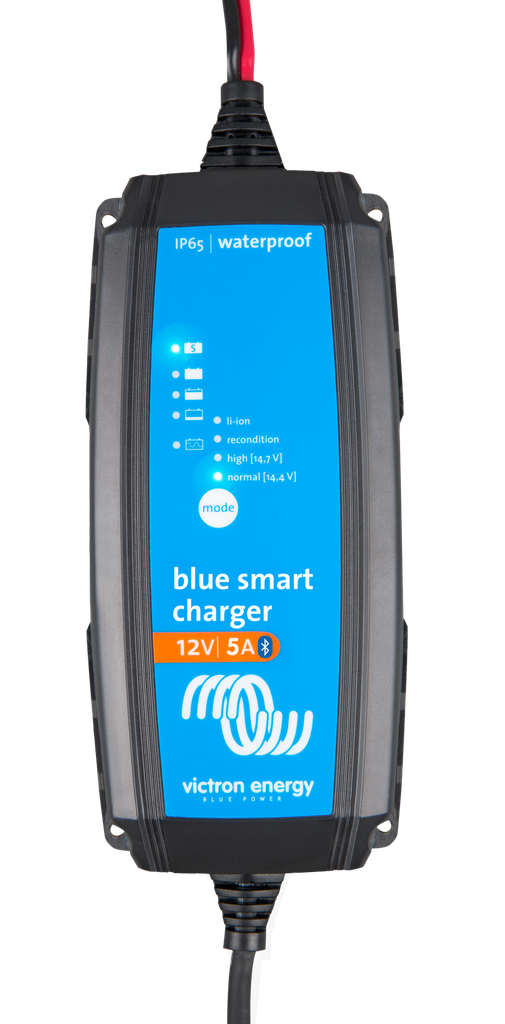 Blue Smart IP65s Charger 12/5 + DC connector