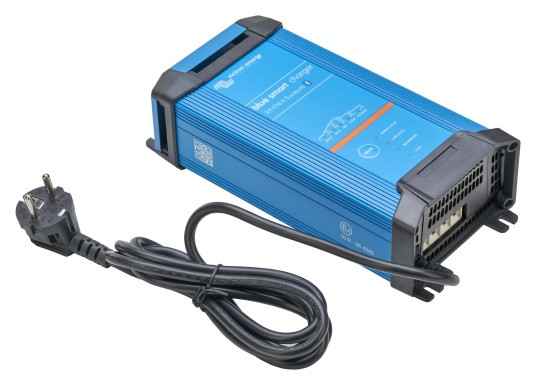 Blue Smart IP22 Charger 24/16 (3)